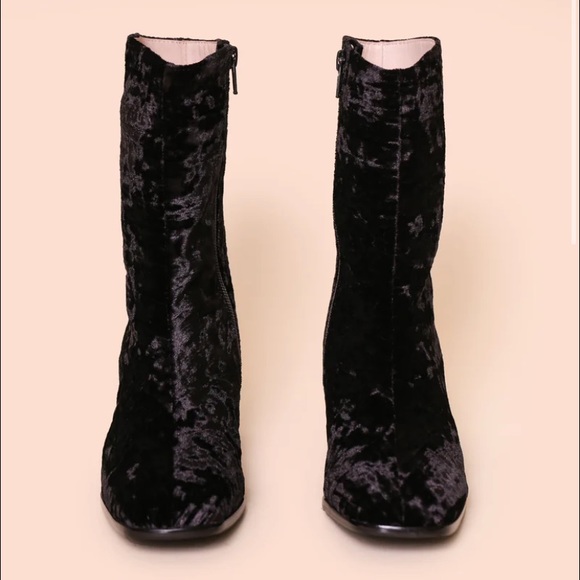Intentionally blank hype black velvet boots 8 - Picture 2 of 7